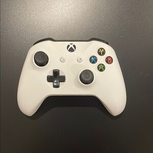 Xbox Wireless Controller - White